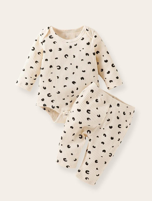 Setje - Newborn leopard